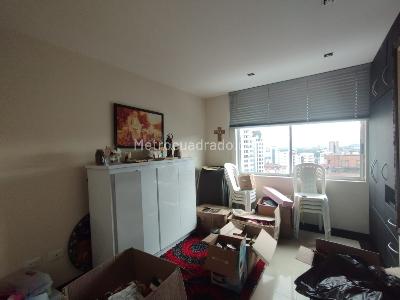 Apartamento en venta en Pinares, Pereira · foto 12 de 19
