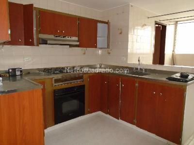 Apartamento de 3 alcobas en venta en Pinares, Pereira, 116 m² · foto 4 de 11