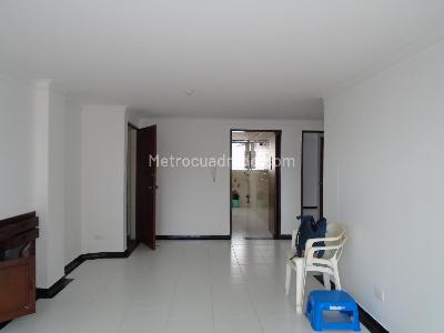 Apartamento de 3 alcobas en venta en Pinares, Pereira, 116 m² · foto 3 de 11