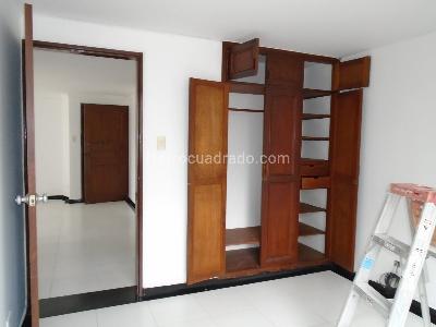 Apartamento de 3 alcobas en venta en Pinares, Pereira, 116 m² · foto 9 de 11