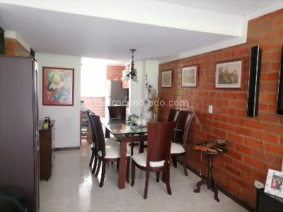 Casa en venta en La Villa, Pereira · foto 3 de 16