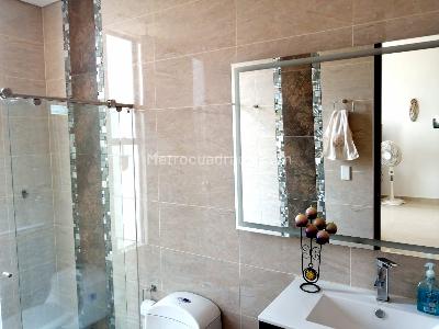 Casa de 3 alcobas en venta en Cerritos, Pereira, 300 m² · foto 9 de 11