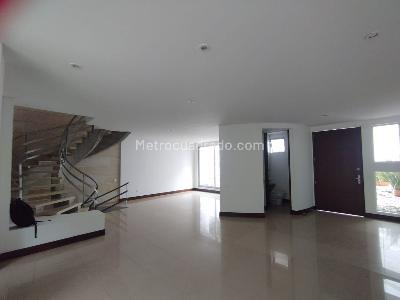 Casa en venta en Pinares Alto, Pereira · foto 2 de 17