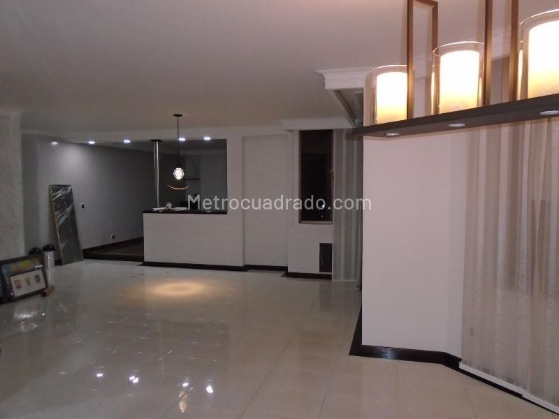 Apartamento en Arriendo, CIRCUNVALAR, Pereira