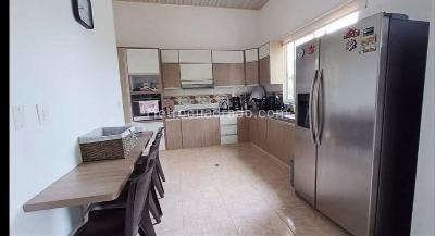 Casa de 5 alcobas en venta en Cerritos, Pereira, 380 m² · foto 3 de 18