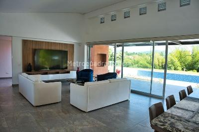 Casa de 4 alcobas en venta en Pueblito Cafetero, Pereira, 340 m² · foto 2 de 14