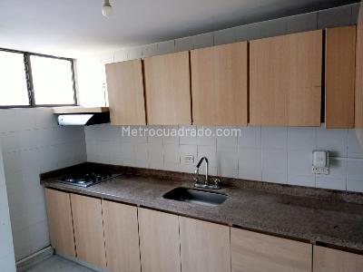 Apartamento en venta en Alamos, Pereira · foto 2 de 11