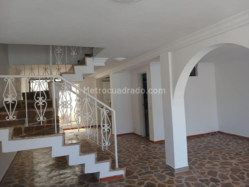 Casa – AMCO, Area Metropolitana Centro Occidente, Jugos HIT - Postobón, Comuna Olímpica - Más