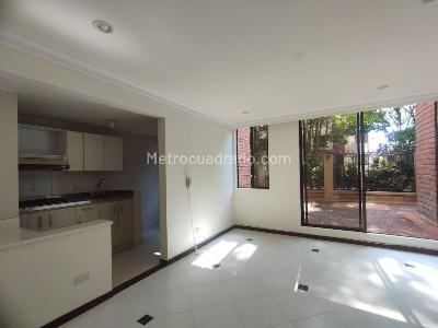 Apartamento de 1 alcoba en venta en Los Alpes, Pereira, 50 m² · foto 2 de 9