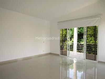 Casa de 3 alcobas en venta en Cerritos, Pereira, 380 m² · foto 19 de 20