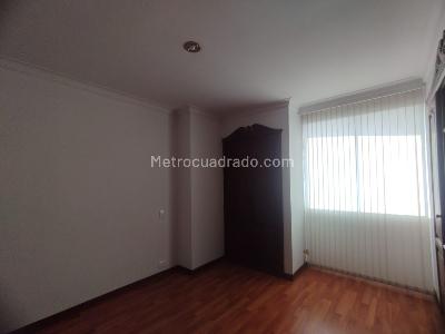 Apartamento de 2 alcobas en venta en Pinares, Pereira, 110 m² · foto 7 de 10