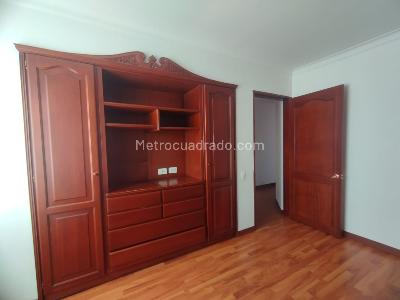 Apartamento de 2 alcobas en venta en Pinares, Pereira, 110 m² · foto 10 de 10
