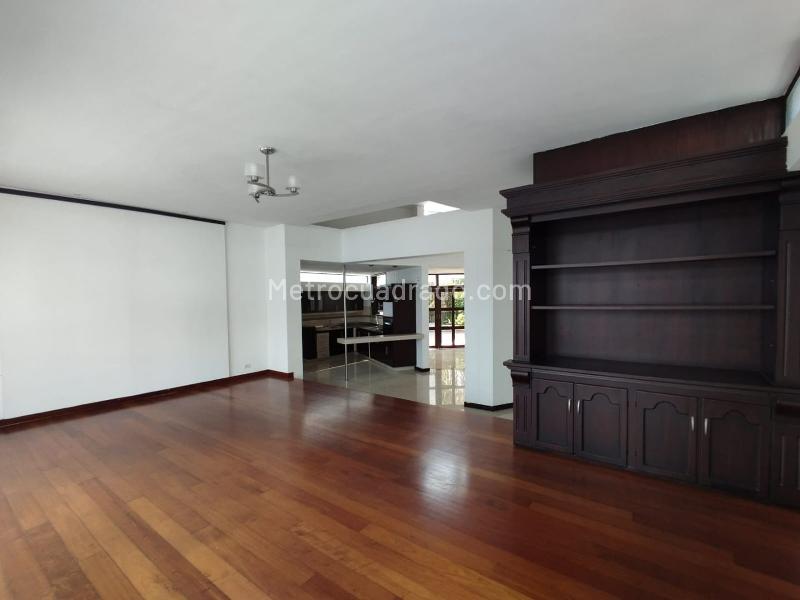 Casa – Pereira, Pinares de San Martín - Más