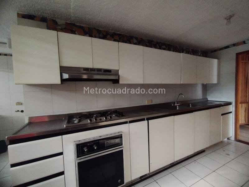 Apartment in Pereira, Los Alamos - Más