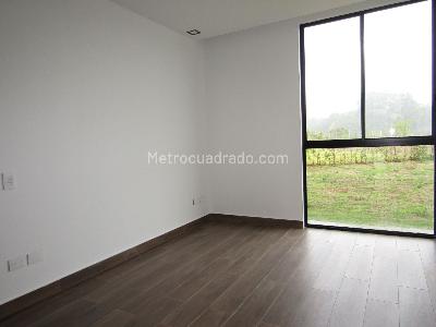 Casa de 3 alcobas en venta en Cerritos, Pereira, 297 m² · foto 12 de 20