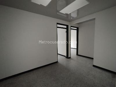 Casa de 5 alcobas en venta en Avenida 30 De Agosto, Pereira, 709 m² · foto 4 de 19