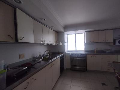 Apartamento en venta en Pinares, Pereira · foto 4 de 17