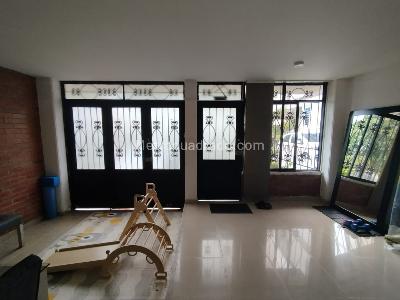 Casa de 4 alcobas en venta en El Poblado Ii, Pereira, 143 m² · foto 2 de 18