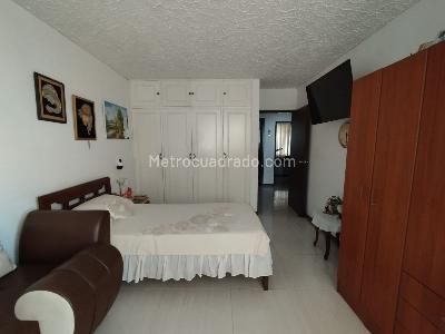 Apartamento de 4 alcobas en venta en Olaya Herrera, Pereira, 125 m² · foto 12 de 18