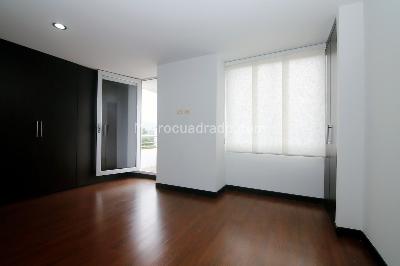 Apartamento en venta en Pinares, Pereira · foto 9 de 19