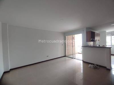 Apartaestudio en venta en Pinares Alto, Pereira, 60 m² · foto 2 de 7