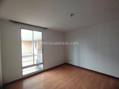 Apartaestudio en venta en Pinares, Pereira, 70 m² · foto 8 de 11