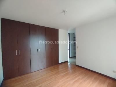 Apartaestudio en venta en Pinares, Pereira, 70 m² · foto 10 de 11