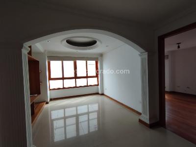 Apartamento en venta en Alamos, Pereira · foto 3 de 16