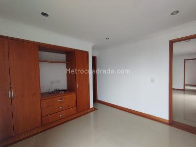 Apartamento en venta en Los Alpes, Pereira · foto 14 de 20