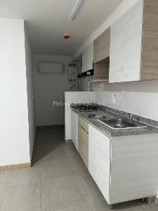 Apartamento en venta en Los Corales, Pereira · foto 3 de 10