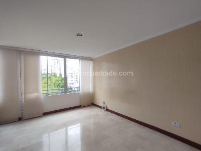 Apartamento en venta en Pinares, Pereira · foto 2 de 15