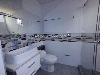 Apartamento en venta en Pinares, Pereira · foto 10 de 13