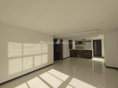 Apartamento en venta en Pinares, Pereira · foto 2 de 13