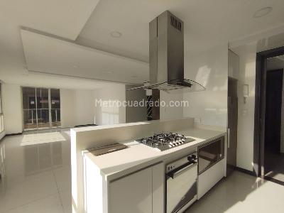 Apartamento en venta en Pinares, Pereira · foto 4 de 13