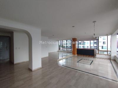 Apartamento en venta en Pinares, Pereira · foto 3 de 14
