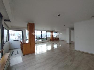 Apartamento en venta en Pinares, Pereira · foto 2 de 14