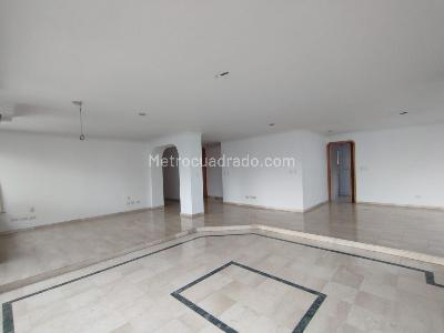 Apartamento en venta en Pinares, Pereira · foto 4 de 14