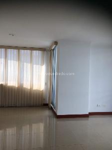 Apartamento en venta en Pinares, Pereira · foto 2 de 8
