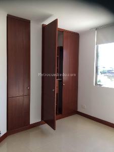 Apartamento en venta en Pinares, Pereira · foto 6 de 8