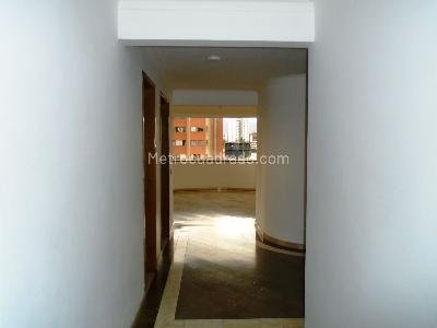 Apartamento en venta en Pinares, Pereira · foto 5 de 18