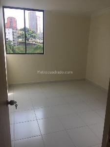 Apartamento de 3 alcobas en venta en Pinares, Pereira, 96 m² · foto 3 de 11
