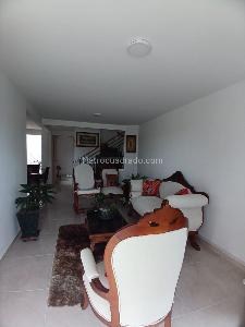 Casa en venta en Galicia, Pereira · foto 2 de 16