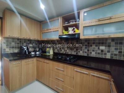 Apartamento en venta en Los Alpes, Pereira · foto 5 de 13