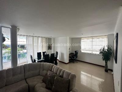 Apartamento en venta en Pinares, Pereira · foto 3 de 8