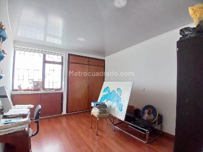 Casa de 5 alcobas en venta en Circunvalar, Pereira, 907 m² · foto 14 de 18