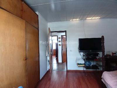 Casa de 5 alcobas en venta en Circunvalar, Pereira, 907 m² · foto 12 de 18