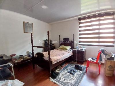 Casa de 5 alcobas en venta en Circunvalar, Pereira, 907 m² · foto 17 de 18