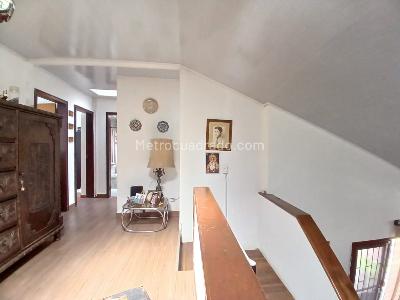 Casa de 5 alcobas en venta en Circunvalar, Pereira, 907 m² · foto 9 de 18