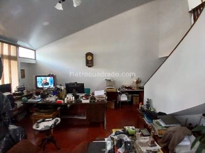 Casa de 5 alcobas en venta en Circunvalar, Pereira, 907 m² · foto 18 de 18