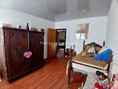 Casa de 5 alcobas en venta en Circunvalar, Pereira, 907 m² · foto 11 de 18